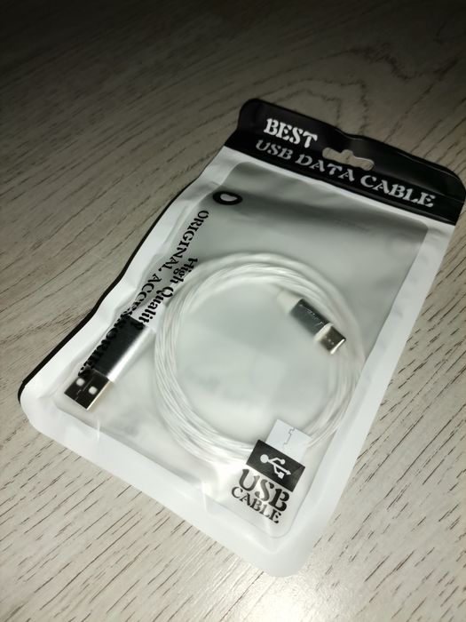 Mana led pentru luneta, căști, huse volan, huse schimbător, cablu rgb