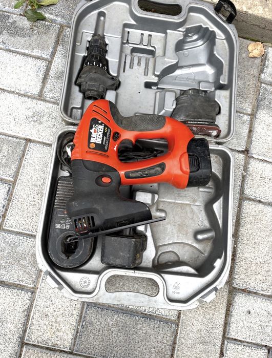 Bormasina filetanta ferastrau pendular si slefuitor blackdecker