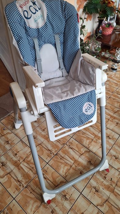 Scaun de masa bebe