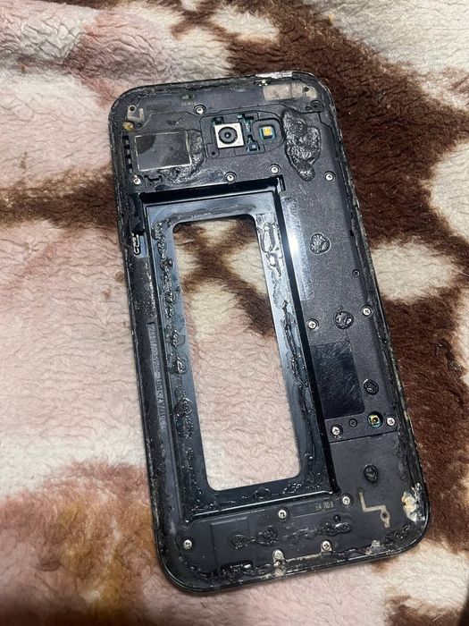 Продам Самсунг А5 2017