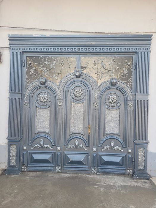 Уй Ховли 8 хонали