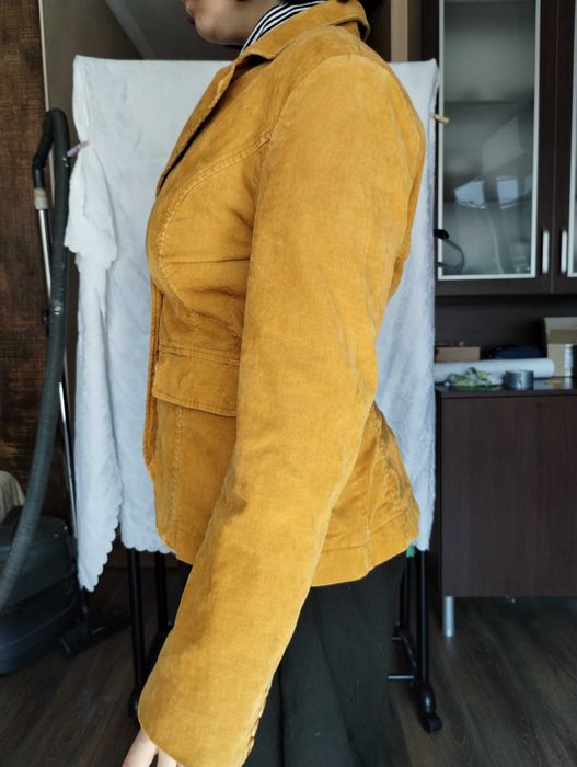 Сако. Дамско /момичешко велурено елегантно сако. 40 номер.