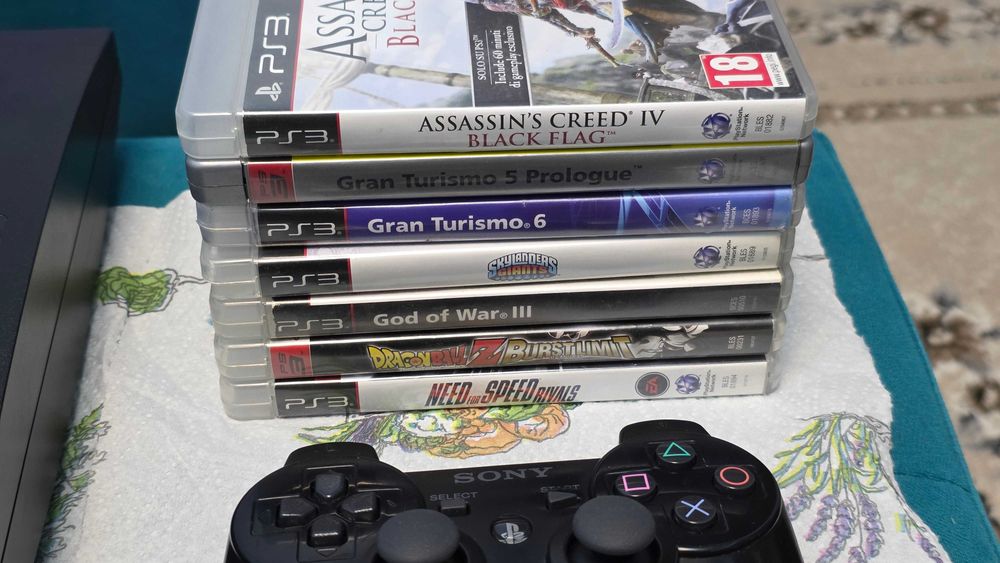 Vand Playstation 3 Slim + Jocuri