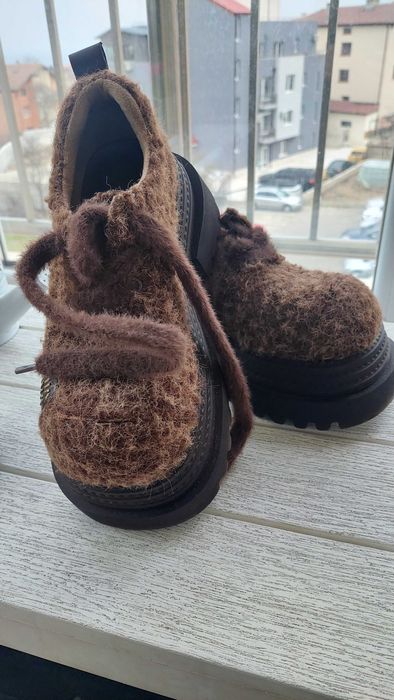 Ново! Обувки Миу