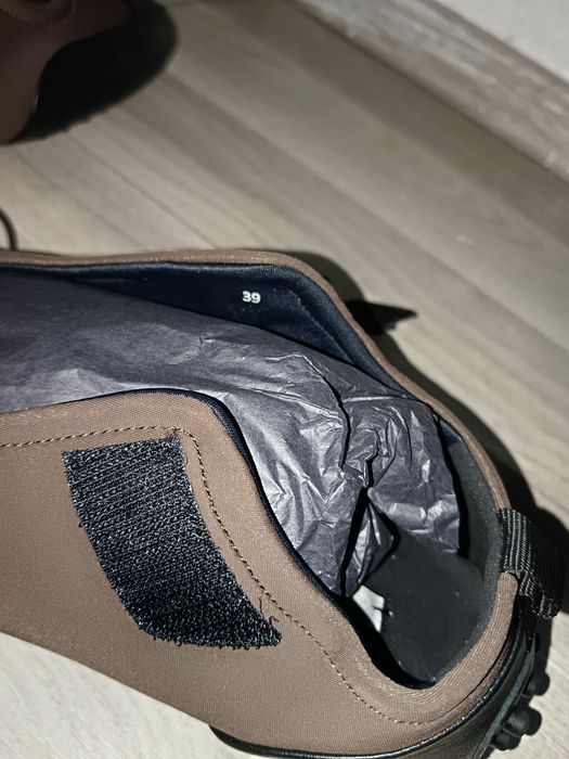 Pantofi Mary Jane stil Designer 

Sunt niște pantofi Mary