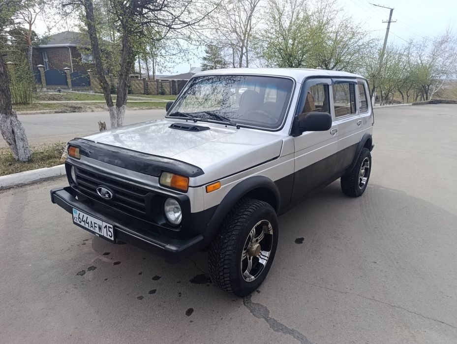 Продам ниву 5 дверную