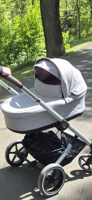Vând landou Cybex Cot S