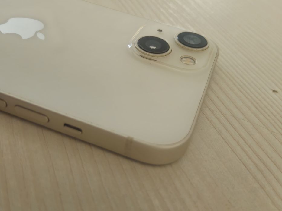 IPhone 13.