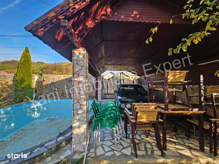 Casă + spațiu comercial de vânzare în comuna Băiculești, județ Argeș.
