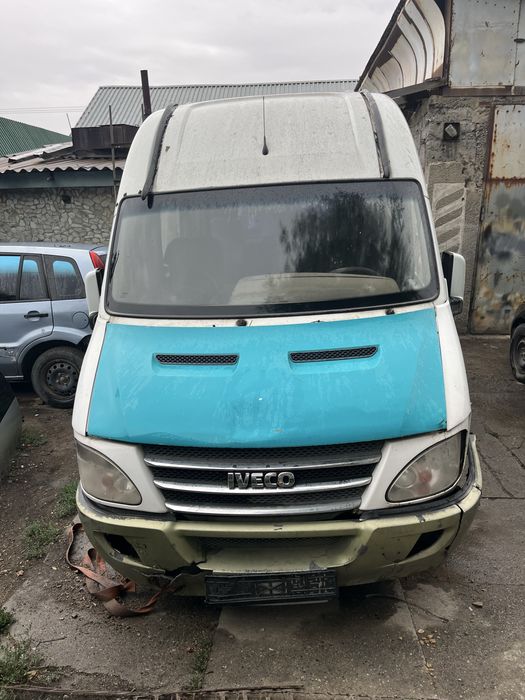 Продам микроавтобус ивеко 2014 года выпуска автомобиль не находу