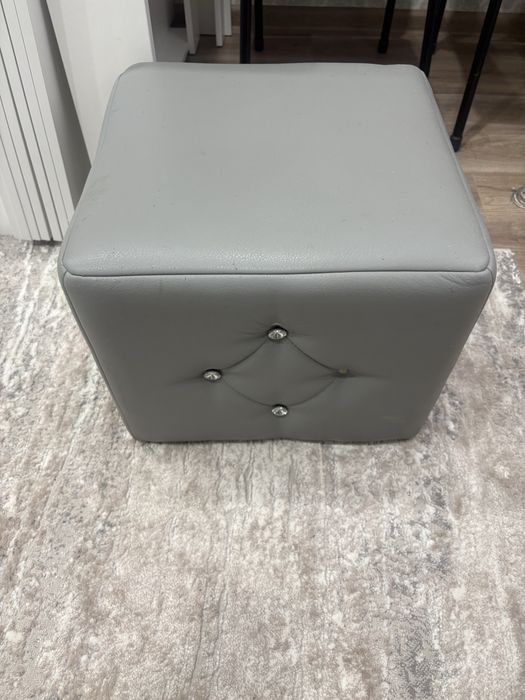 Продам кресло педикюрное с пуфиком