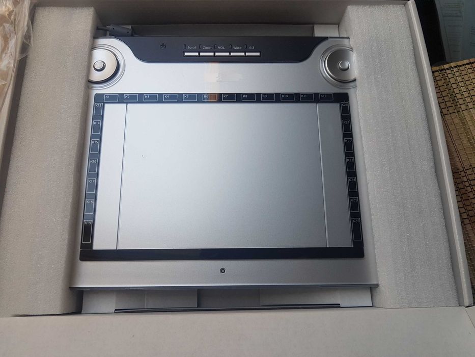 # tableta grafica telefon laptop computer pc