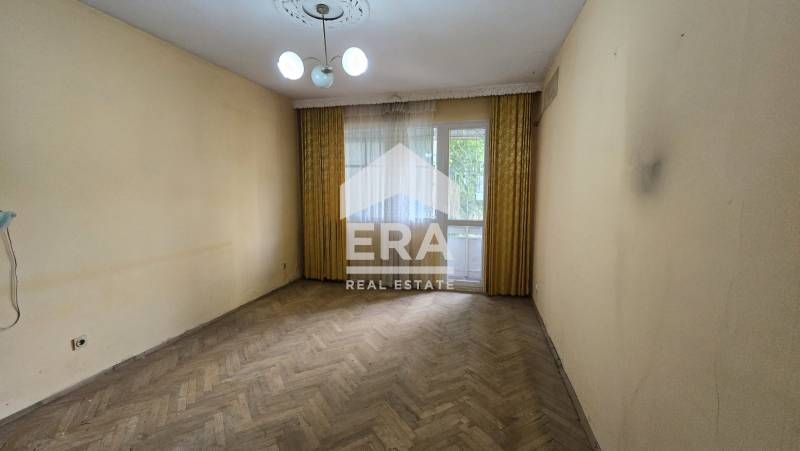 Продава се Двустаен апартамент в Варна, Погреби - 59 кв.м за 1456 €/кв.м - Снимка #3