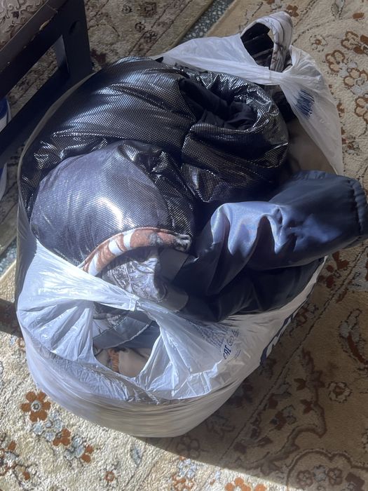 Отдам куртки на ребенка 2-3 года