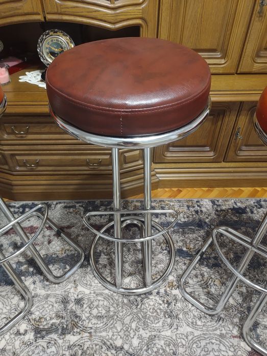Vând 3 scaune bar impecabile