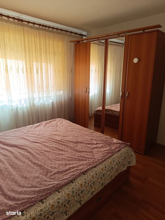 Apartament 3 camere parter Independentei