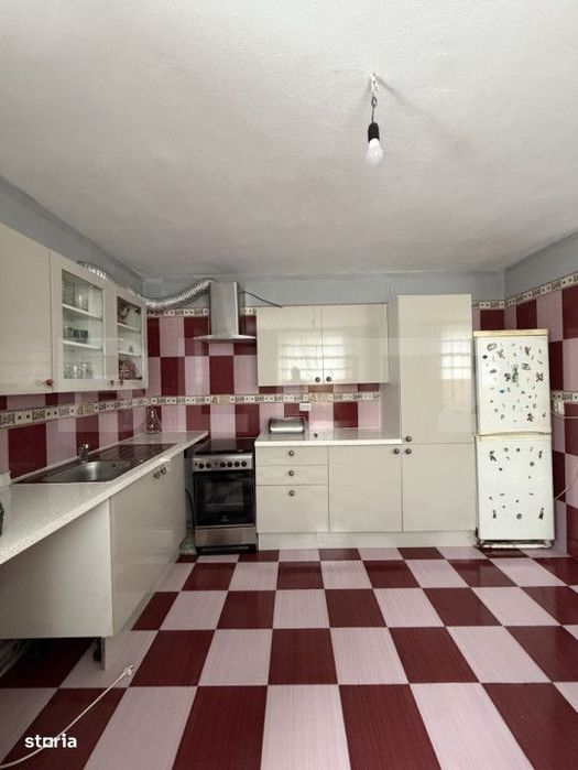 Casa P+M+beci,  211 mp utili, 432 mp teren, Livezi