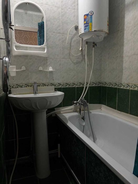 Продам 4 комнатную квартиру