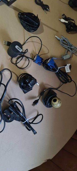 Кабели,зарядни,камери за компютри