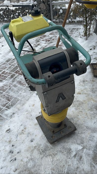 Ammann ACR 60. Mai compactor, picior compactor.