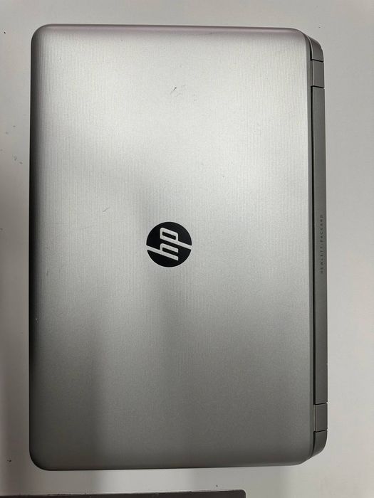 HP Pavilion 17 | i3-4030U | 16GB RAM | SSD | NVIDIA 830M