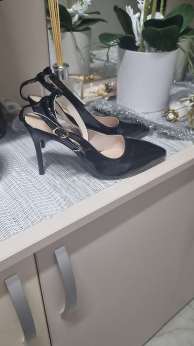 Pantofi noi 36 mn
