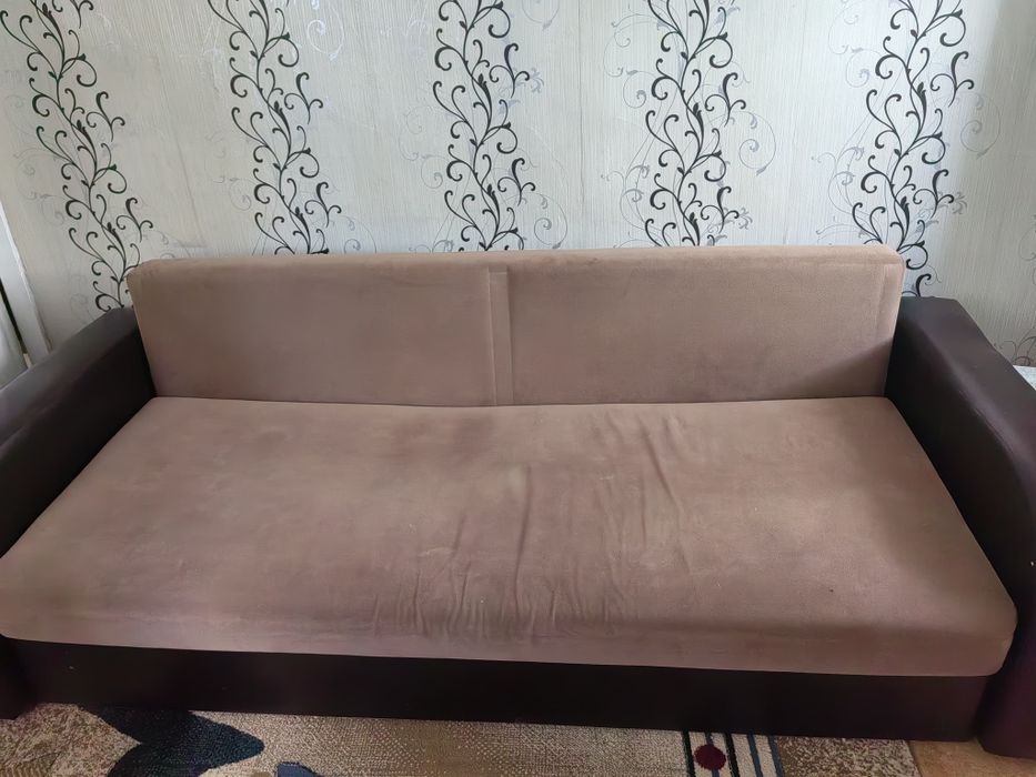 Продам диван двух спальный
