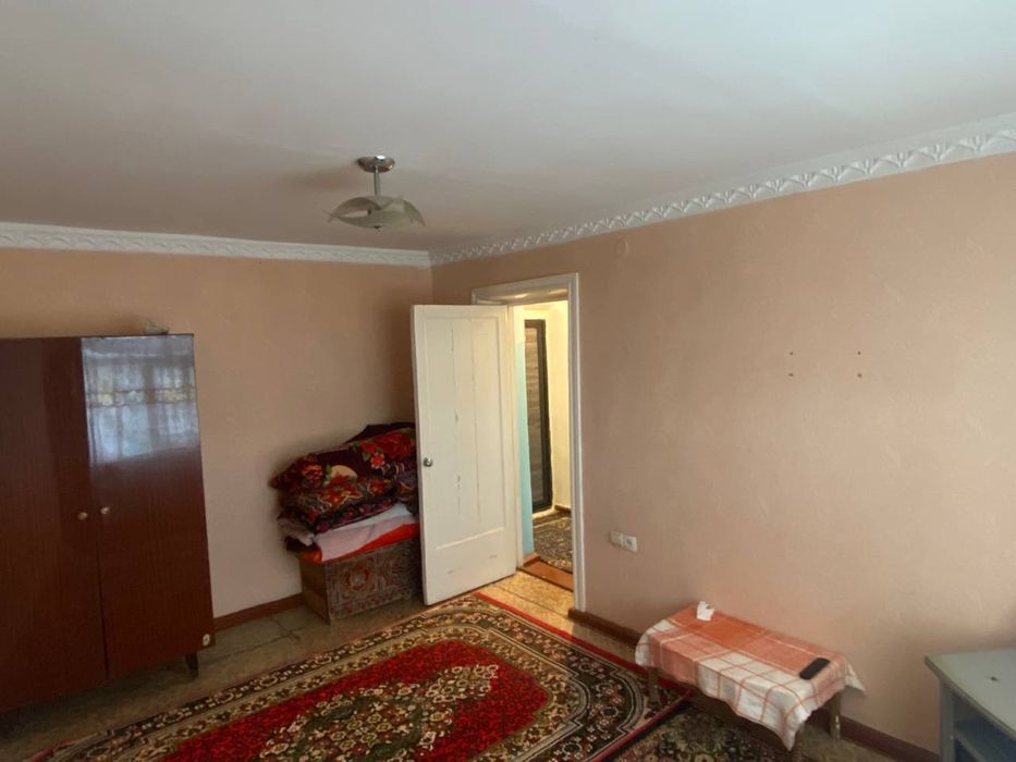 1 xonali uy sotiladi