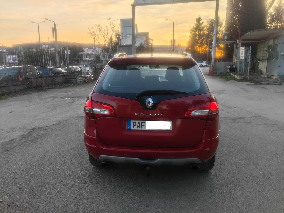 Renault Koleos 2.5 i бензин 4х4