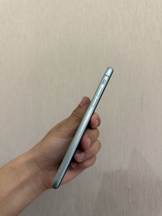 Айфон 11 с каробкой