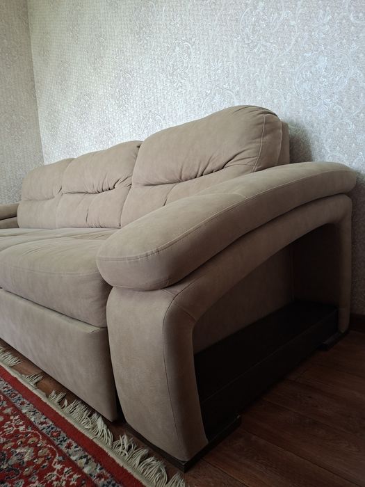 Продам диван срочно !!!