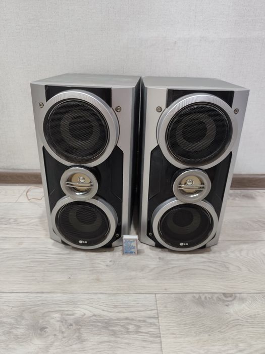 Колонки LG большие