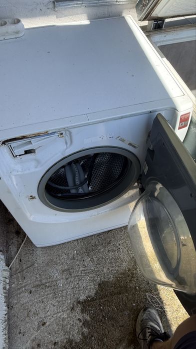 Пералня Aqualtis Hotpoint ariston