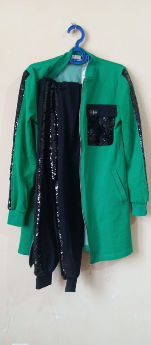 Arzon kiyimlar sotiladi