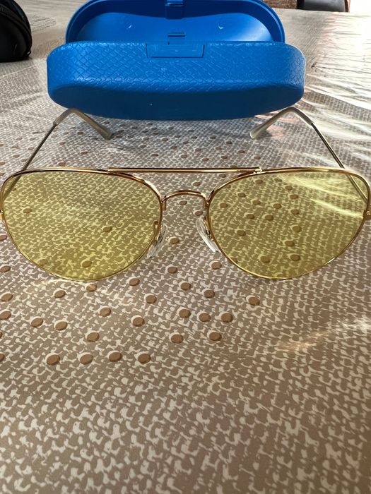 Различни модели слънчеви очила