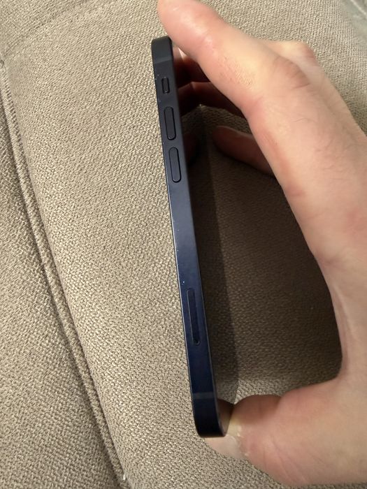 Продам Iphone 12 mini