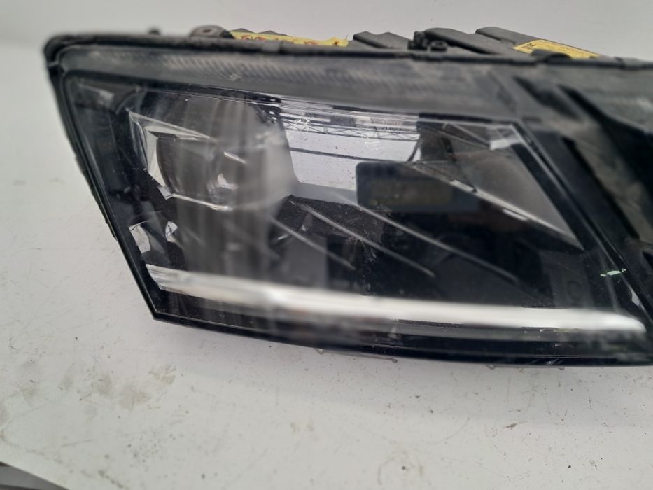 Фар Skoda Octavia 3