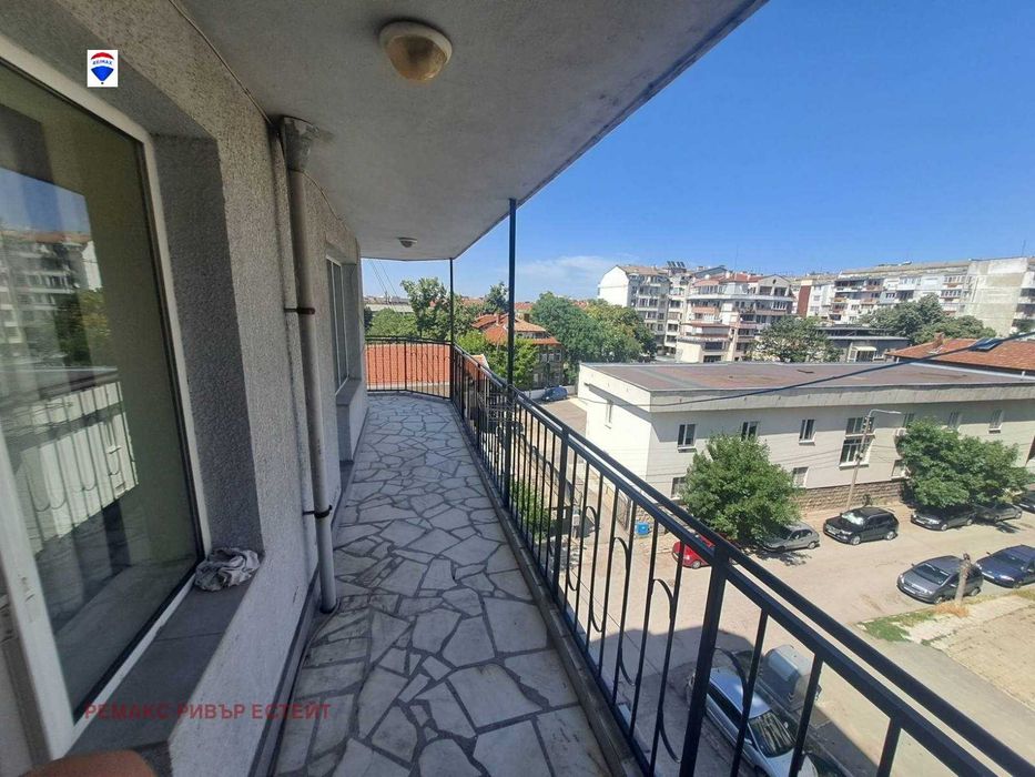 Дава се под наем Тристаен апартамент в Русе, Хъшове - 100 кв.м за 357 € - Снимка #2