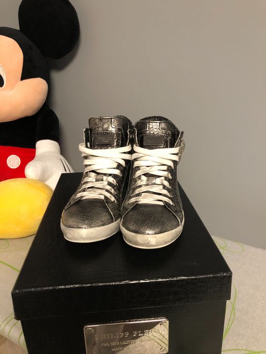 Vând bascheți damă Philipp Plein