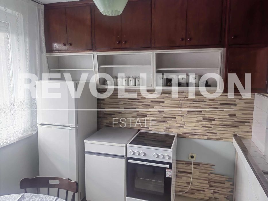 Дава се под наем Тристаен апартамент в Варна, Нептун - 70 кв.м за 550 € - Снимка #2