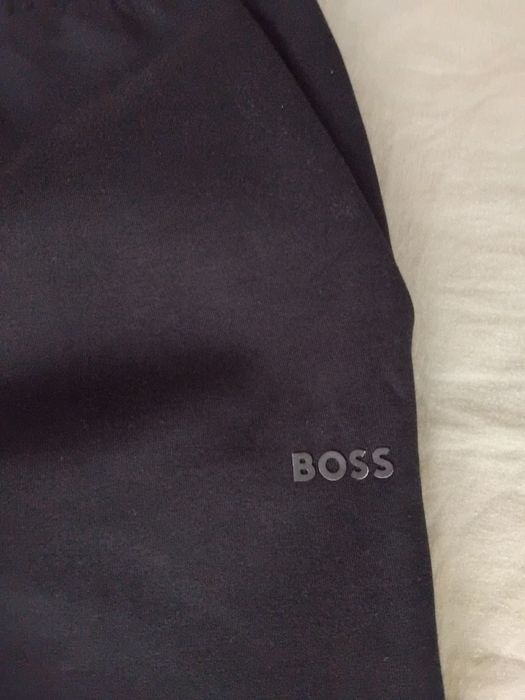 Мъжки анцунг Boss, високо качество, размер Л