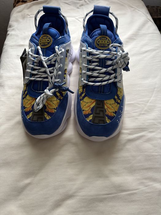 Versace chain reaction