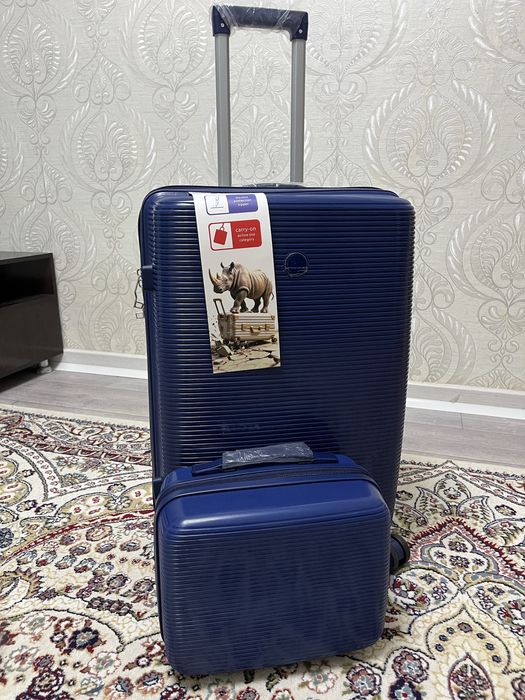 Чемодан M + кейс (набор) новый