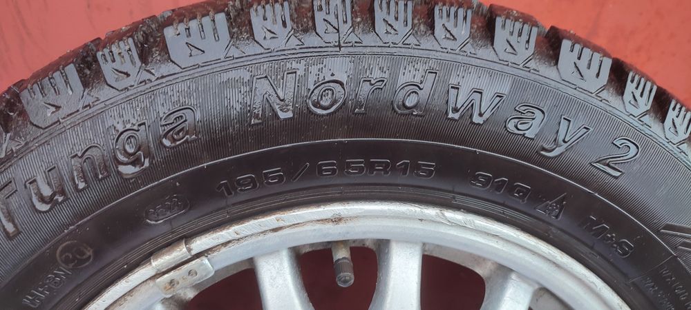 Продам  зимнюю резину