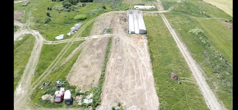 Teren  1483 mp+ costructie383 mp la 5 km de Oradea la drum  centură