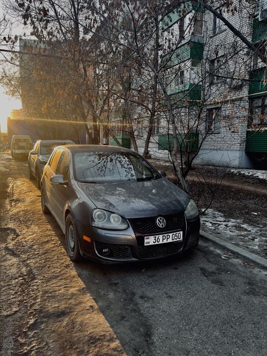 Volkswagen GOLF 5 GTI 2.0T