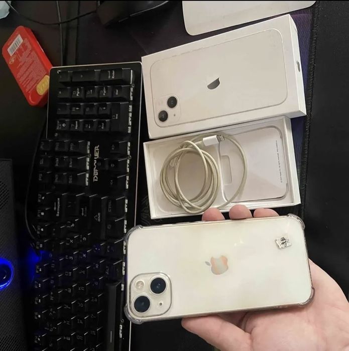 Продам телефон Айфон 13 128Gb