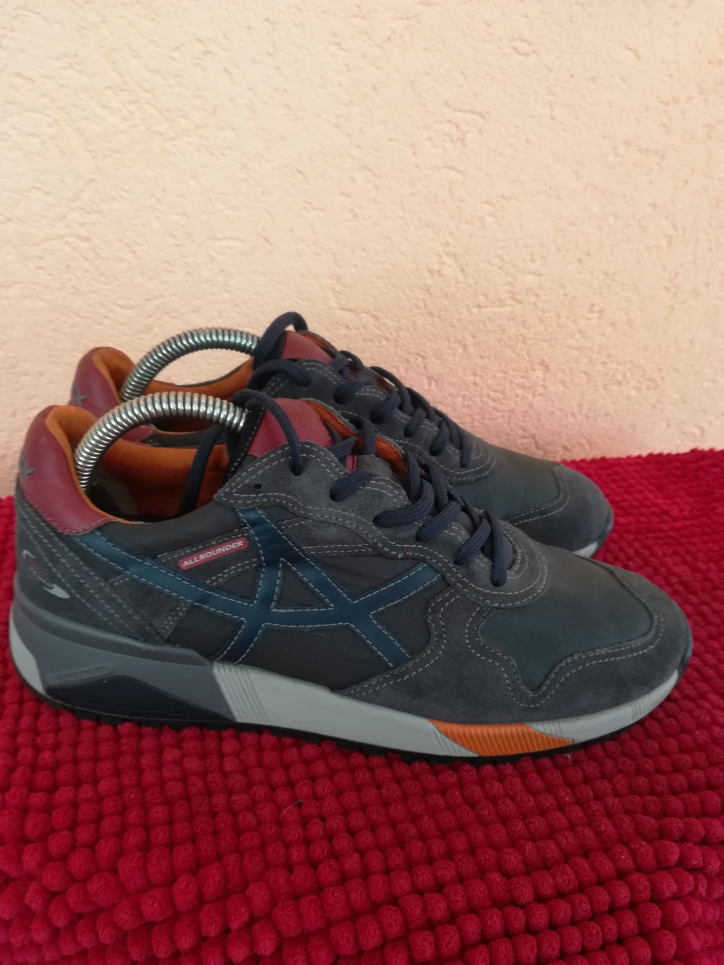 Adida i Asics nr 43 piele b rba i Periam OLX.ro