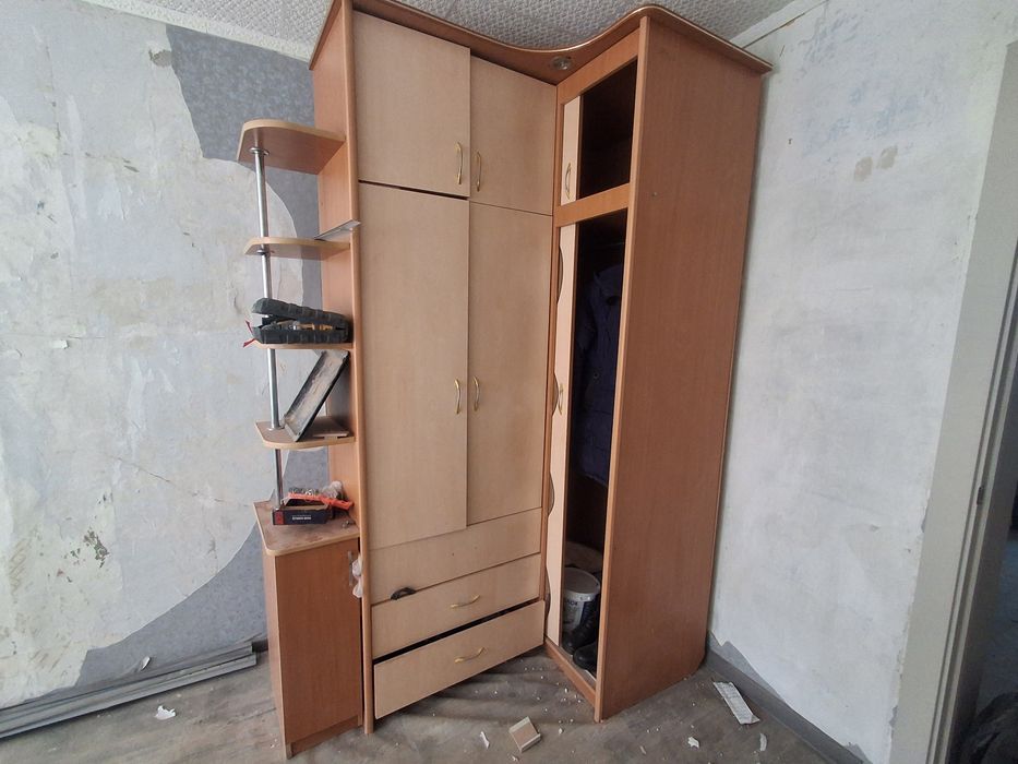 Диван , шкаф угловой