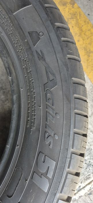 4 anvelope vara Michelin 215/60/16C.Pretul este pe bucata.